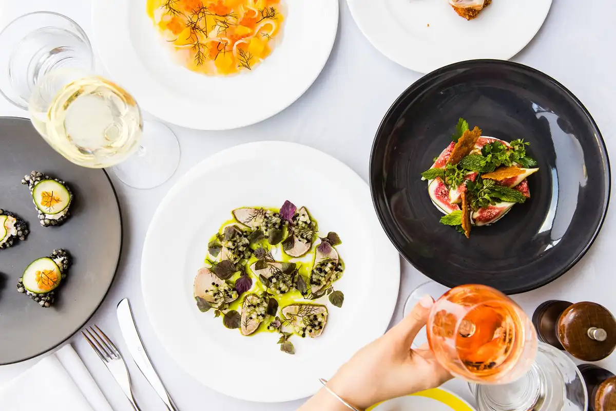 Service du dîner en villa privée — Saint-Tropez