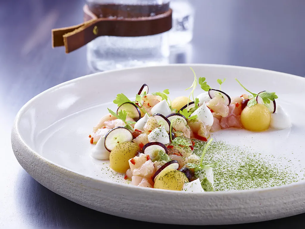 Table dressée en villa — menu private chef Thomas Guérinet, Côte d'Azur
